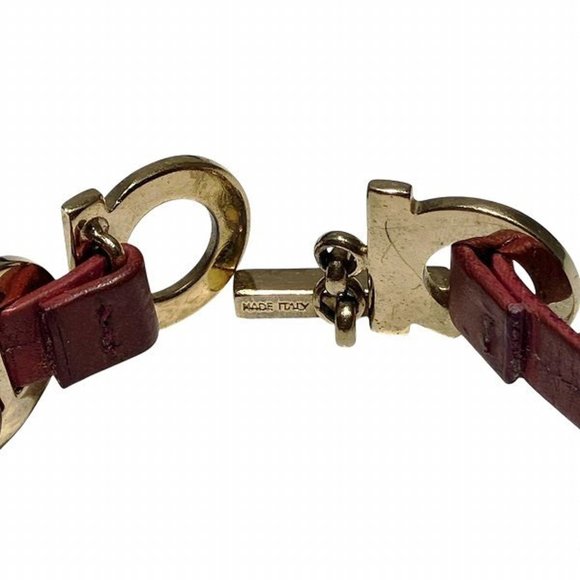 Salvatore Ferragamo Ferragamo Gancini Red Bangle Bracelet for Women - Picture 6 of 9